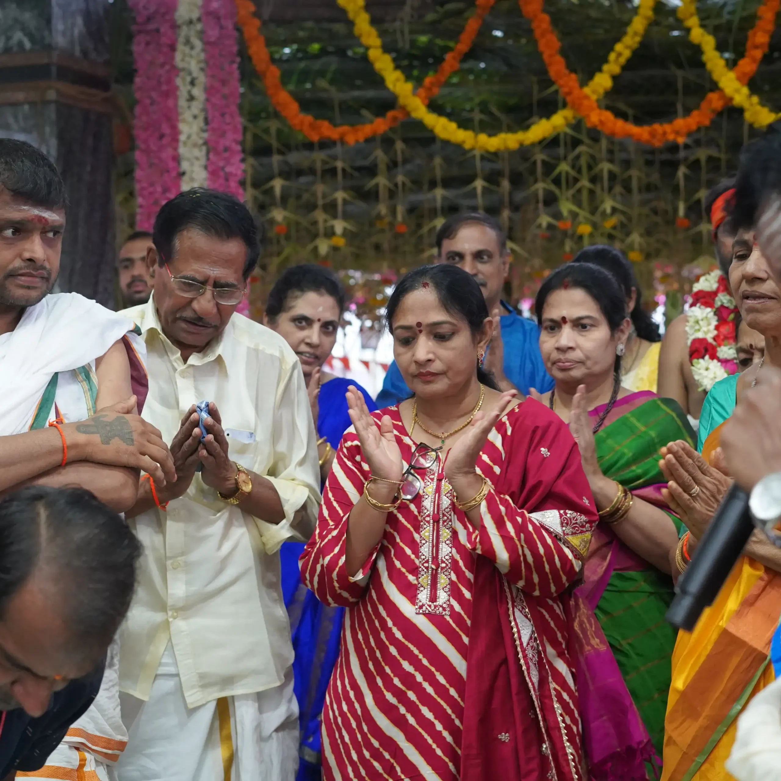 Community Praying to Sai baba